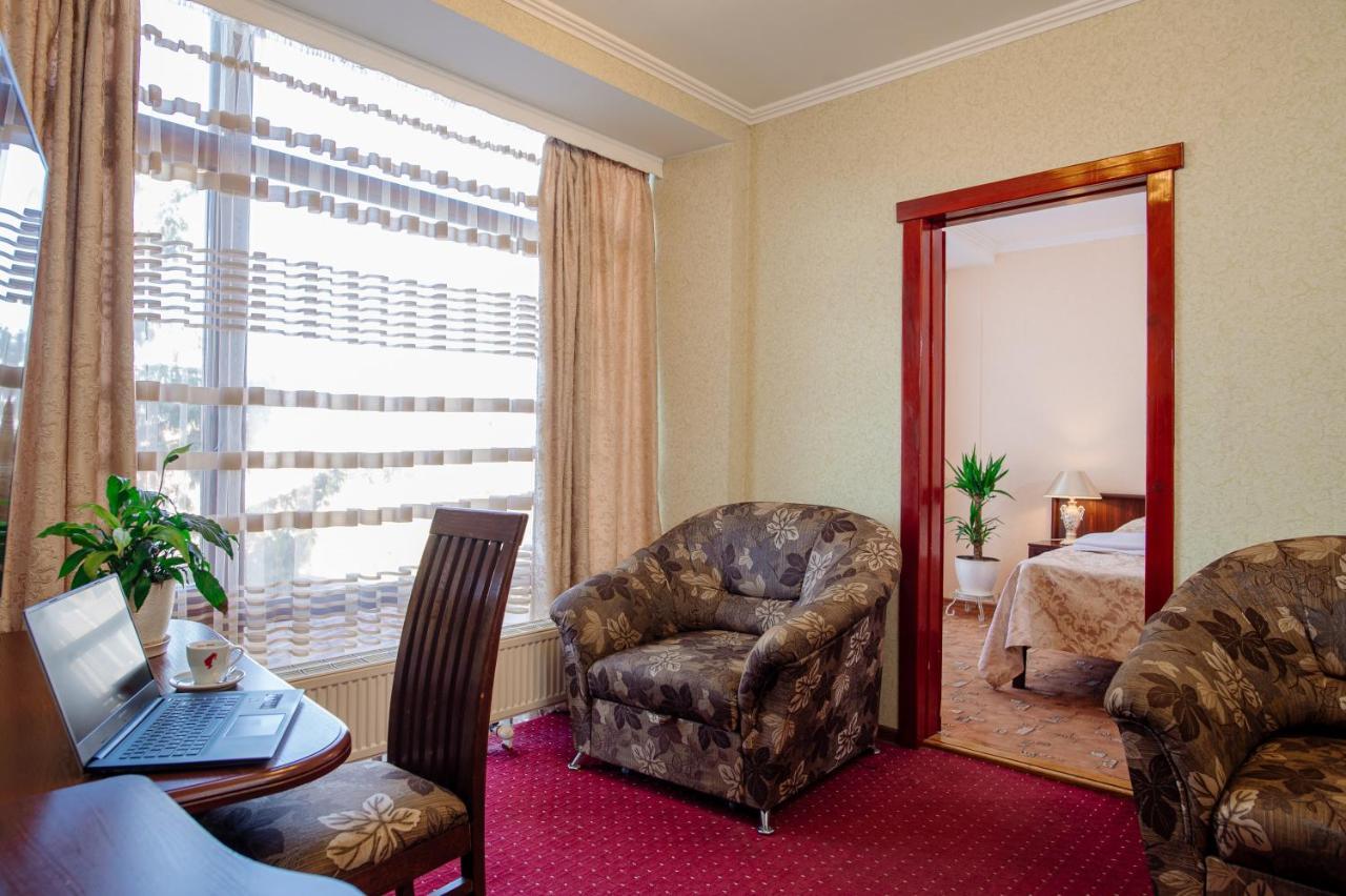 Club Ph Hotel Truszkavec Kültér fotó