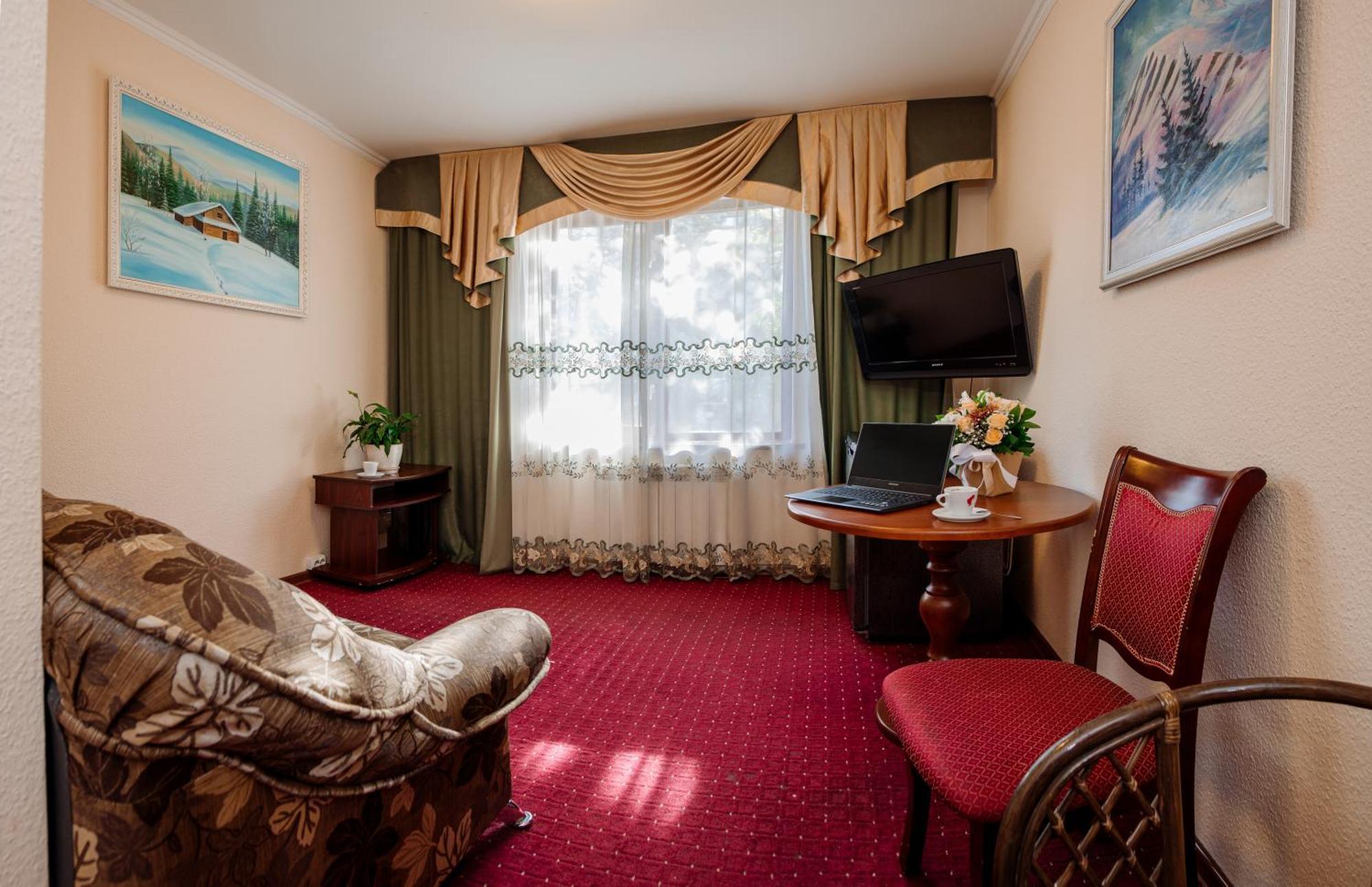 Club Ph Hotel Truszkavec Kültér fotó