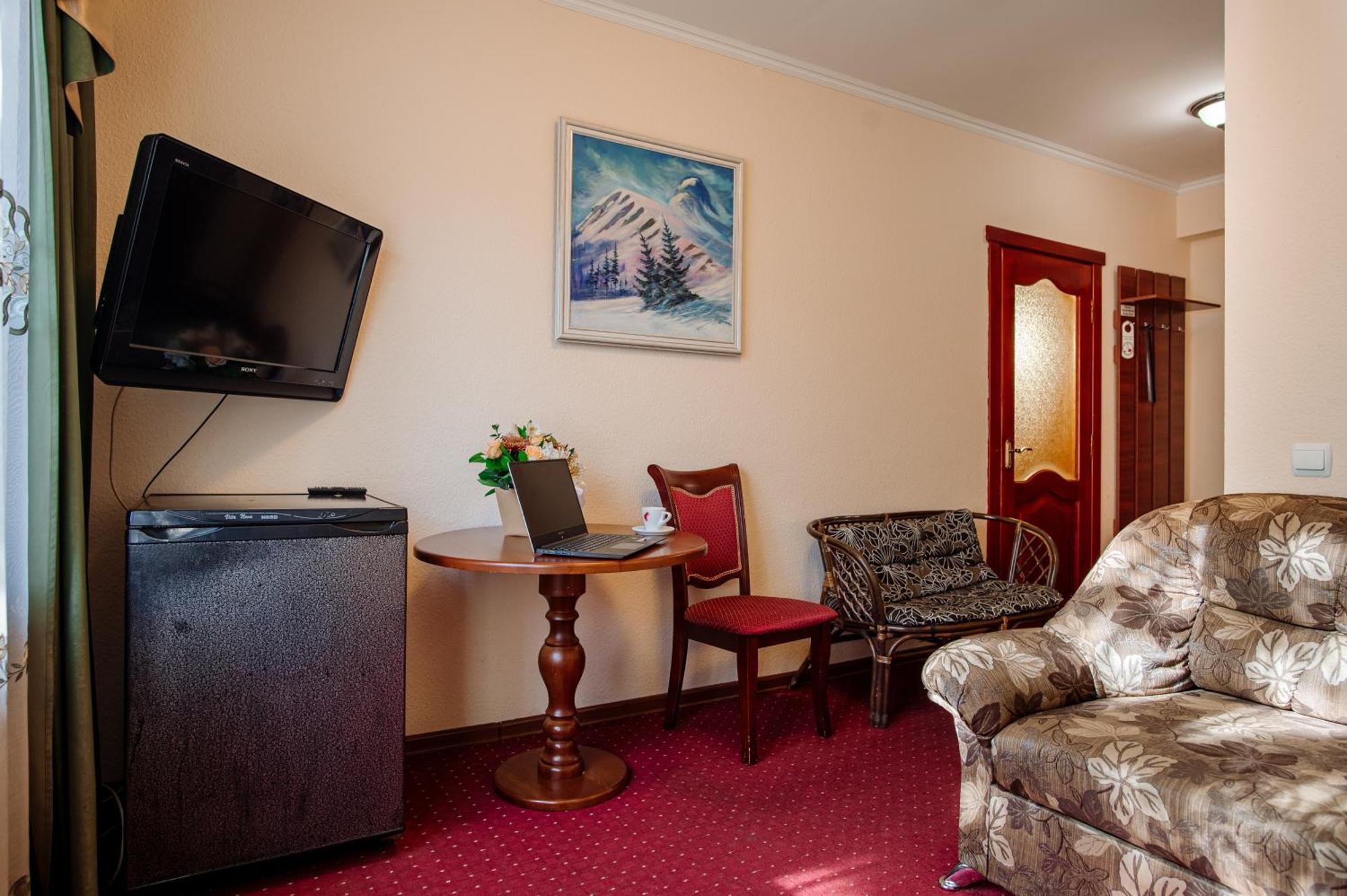 Club Ph Hotel Truszkavec Kültér fotó